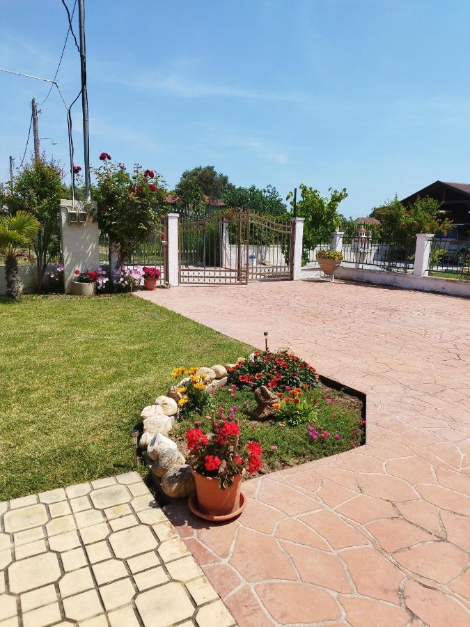 Villa Katerina Nea Kallikrateia Exteriör bild